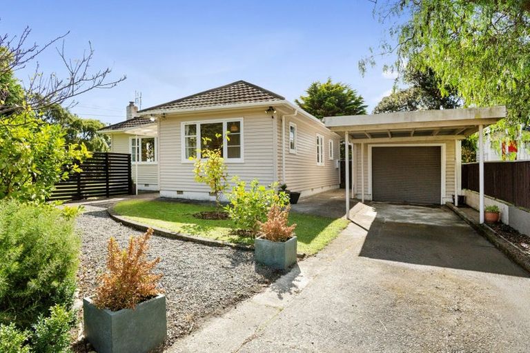 Photo of property in 19 Naenae Road, Naenae, Lower Hutt, 5011
