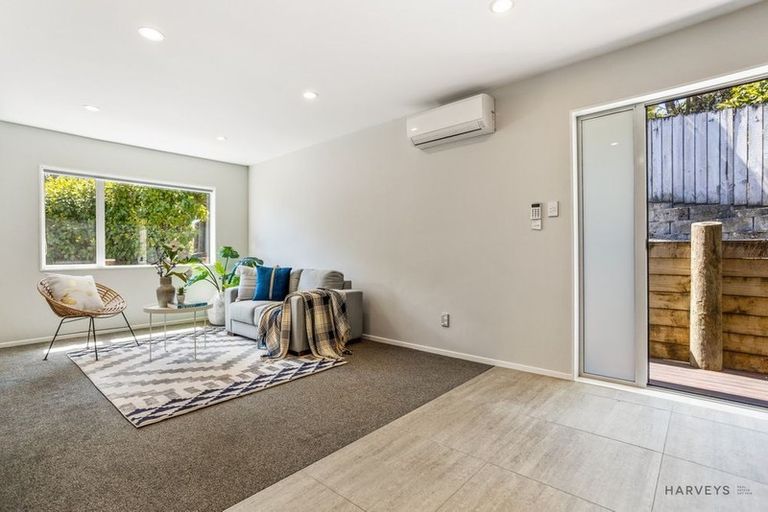 Photo of property in 75b Pleasant Road, Glen Eden, Auckland, 0602