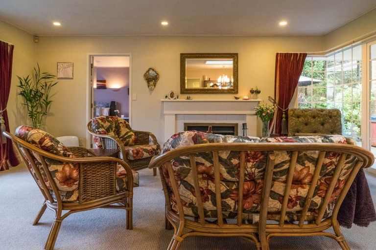 Photo of property in 2/88 Glamorgan Drive, Torbay, Auckland, 0630