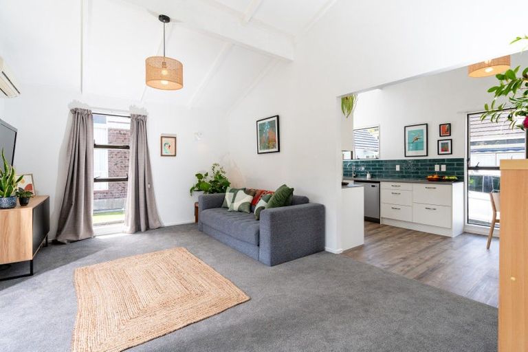 Photo of property in 42 Weka Street, Miramar, Wellington, 6022