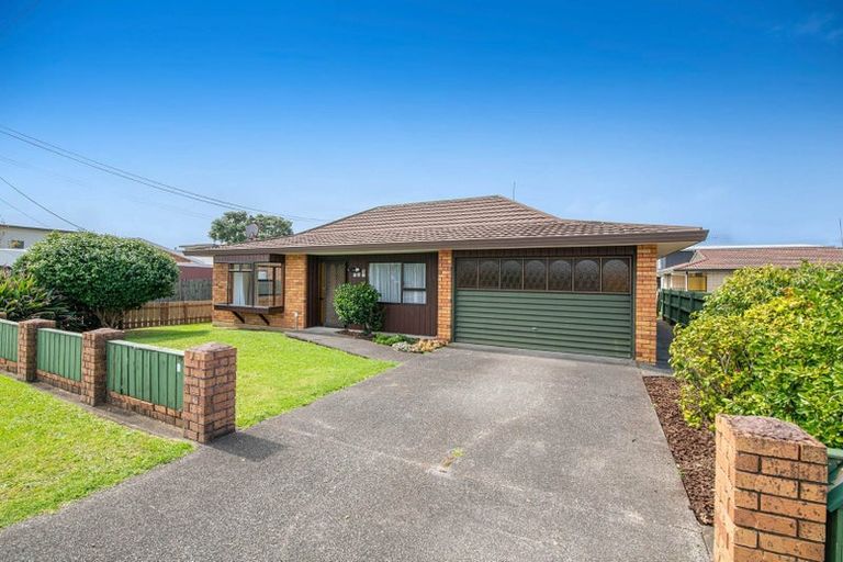 Photo of property in 1/131 Centreway Road, Orewa, 0931