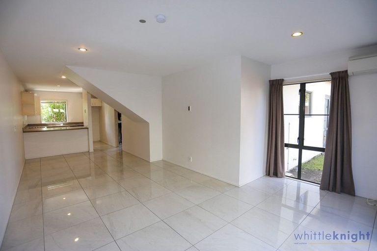 Photo of property in 4/21 Darvel Street, Riccarton, Christchurch, 8011