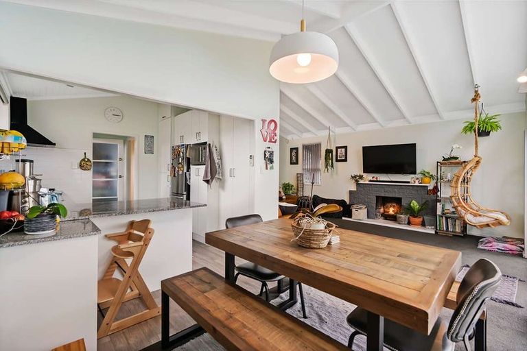 Photo of property in 32 Mervan Street, Mangere East, Auckland, 2024