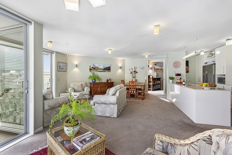 Photo of property in 2b/22 Telford Terrace, Oriental Bay, Wellington, 6011