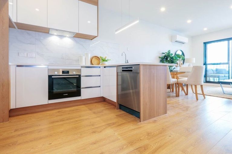 Photo of property in 406b Hibiscus Coast Highway, Orewa, 0931