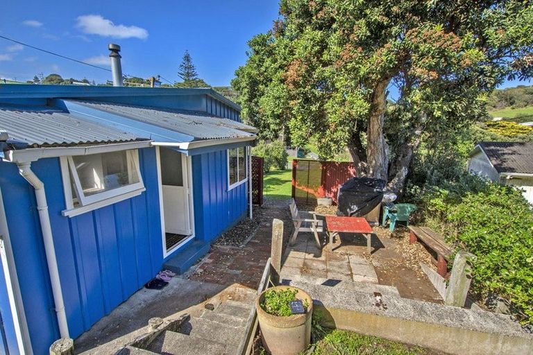Photo of property in 53 Sea View Road, Baylys Beach, Dargaville, 0377