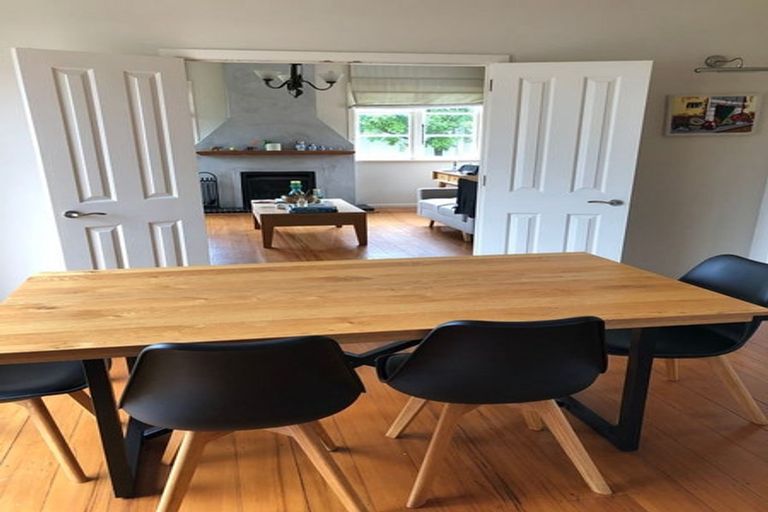 Photo of property in Gull - Unmanned, 1/1 Rangitira Avenue, Takapuna, Auckland, 0622