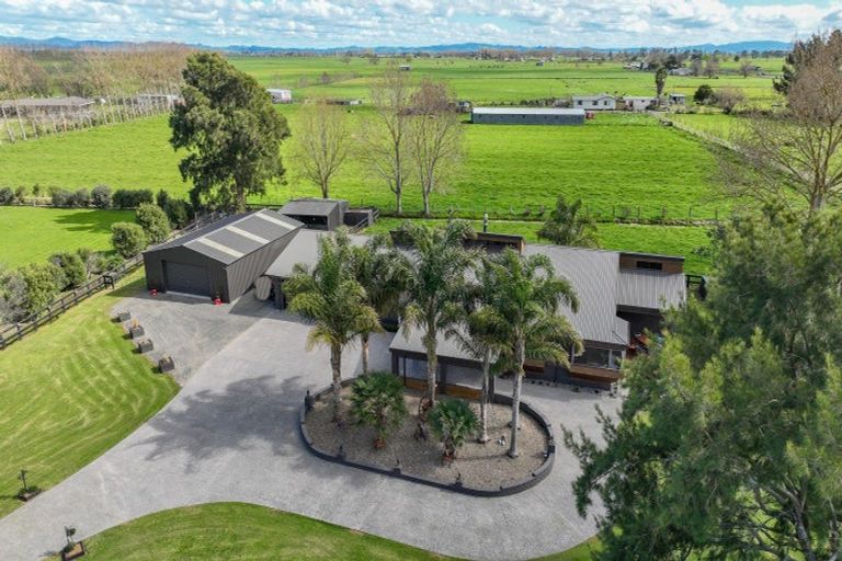 Photo of property in 32 Hauraki Road, Hauraki, Auckland, 0622