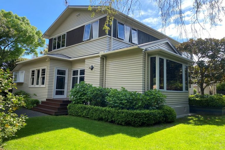 Photo of property in 4a Bloomfield Terrace, Hutt Central, Lower Hutt, 5010