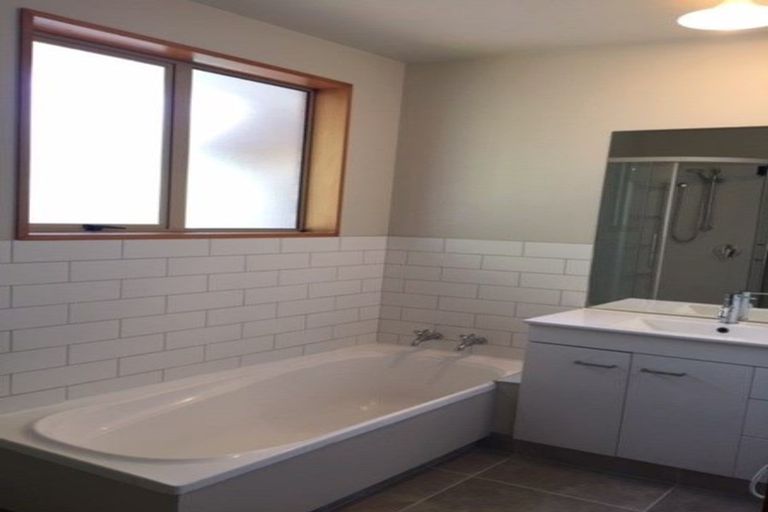 Photo of property in 66 Martin Avenue, Beckenham, Christchurch, 8023