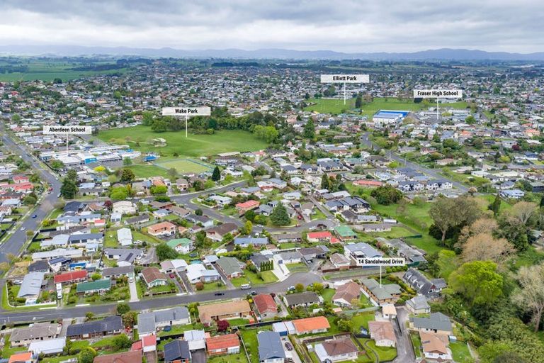 Photo of property in 14 Sandalwood Drive, Dinsdale, Hamilton, 3204