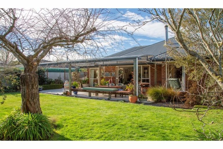 Photo of property in 43 Gladstone Road, Woodend, 7610