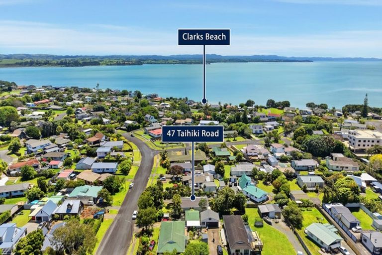 Photo of property in 47 Taihiki Road, Clarks Beach, 2122