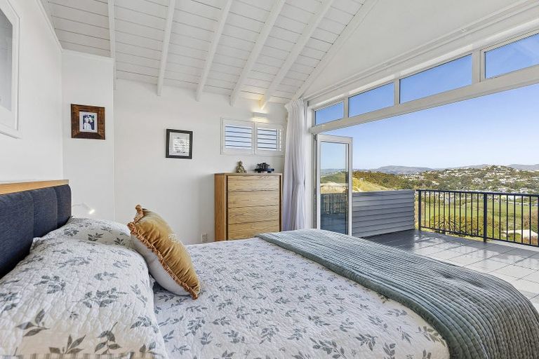 Photo of property in 14 Corlett Road, Plimmerton, Porirua, 5026