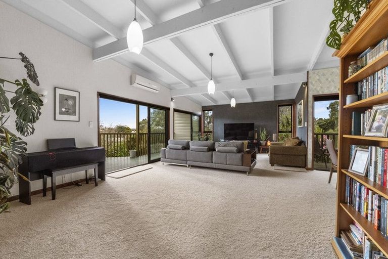 Photo of property in 23 Montana Place, Merrilands, New Plymouth, 4312