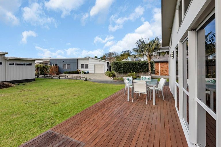 Photo of property in 152d One Tree Point Road, One Tree Point, 0118