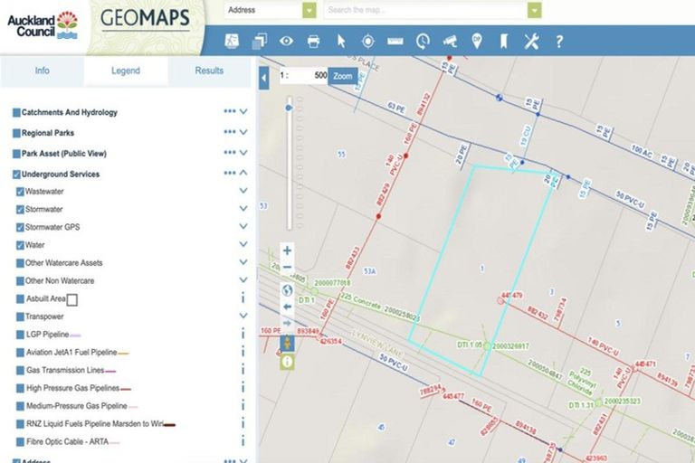 Photo of property in 1 Rickards Place, New Lynn, Auckland, 0600