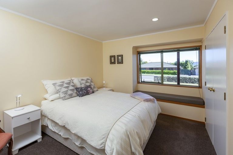 Photo of property in 6 Kotuku Drive, Paraparaumu Beach, Paraparaumu, 5032