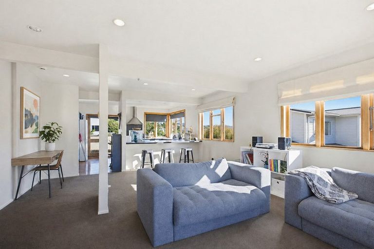 Photo of property in 8 Kiriwai Road, Paremata, Porirua, 5024