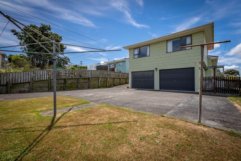 Photo of property in 32 Piko Street, Titahi Bay, Porirua, 5022