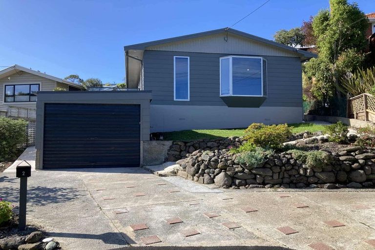 Photo of property in 2 Kellas Street, Macandrew Bay, Dunedin, 9014
