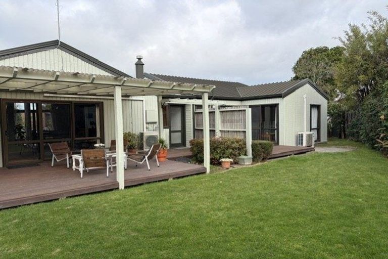 Photo of property in 6 Donegal Crescent, Tamatea, Napier, 4112