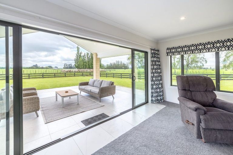 Photo of property in 2/53 Jellicoe Street, Greytown, 5712