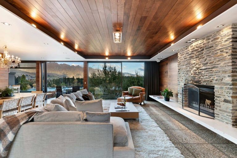 Photo of property in 42a Man Street, Queenstown, 9300