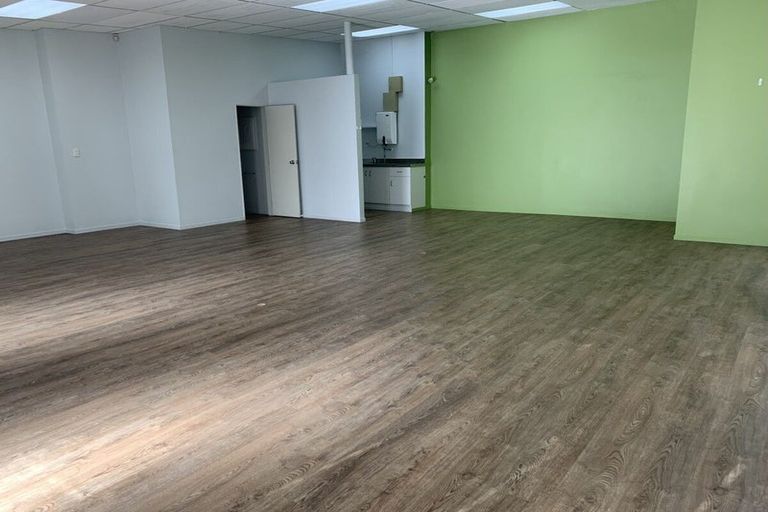 Photo of property in 2/151 Kitchener Road, Pukekohe, 2120