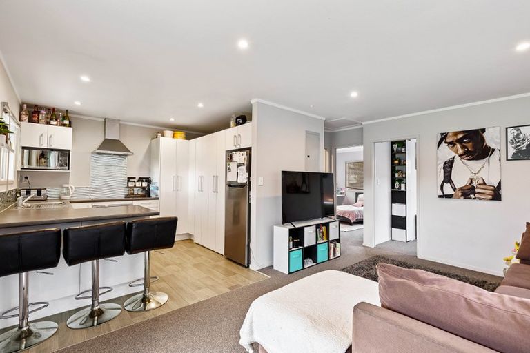 Photo of property in 56 Makora Road, Massey, Auckland, 0614