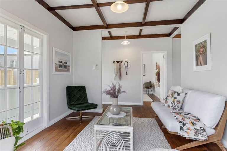 Photo of property in 30 Neptune Avenue, Beach Haven, Auckland, 0626