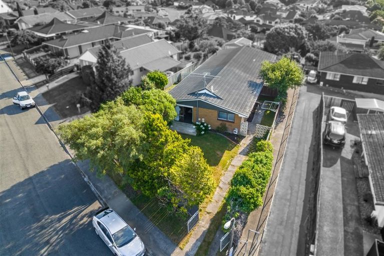 Photo of property in 21f1- Roband Crescent, Brown Owl, Upper Hutt, 5018