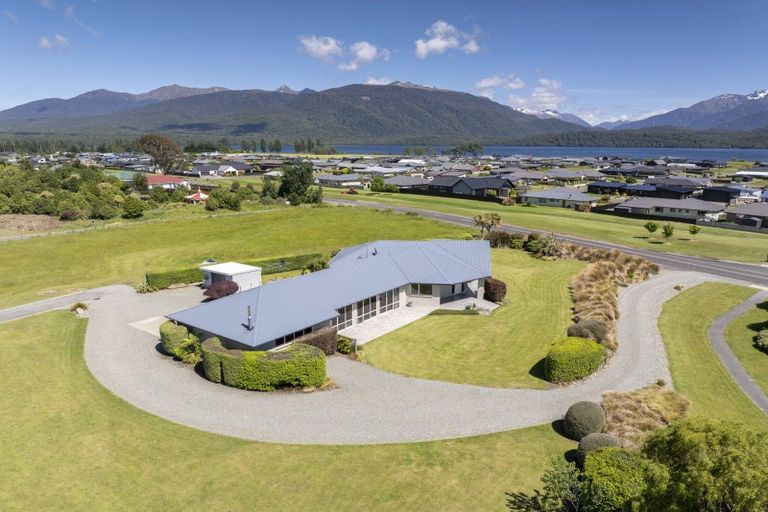 Photo of property in 120 Aparima Drive, Te Anau, 9600