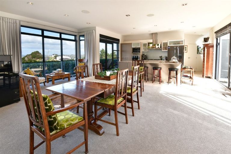 Photo of property in 15 Maire Road, Orewa, 0931