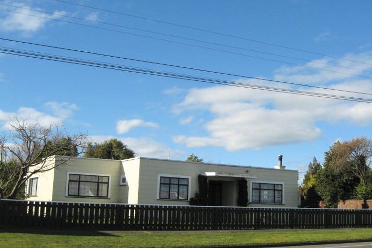Photo of property in 4 Wanganui Road, Marton, 4710