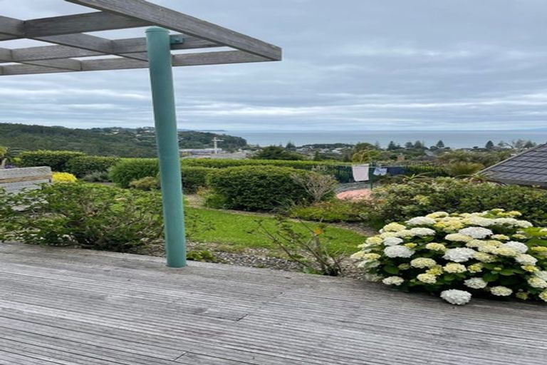 Photo of property in 4 Savoy Road, Orewa, 0931