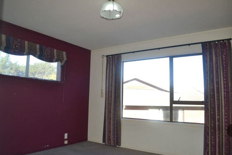 Photo of property in 52f1 Guadeloupe Crescent, Grenada Village, Wellington, 6037