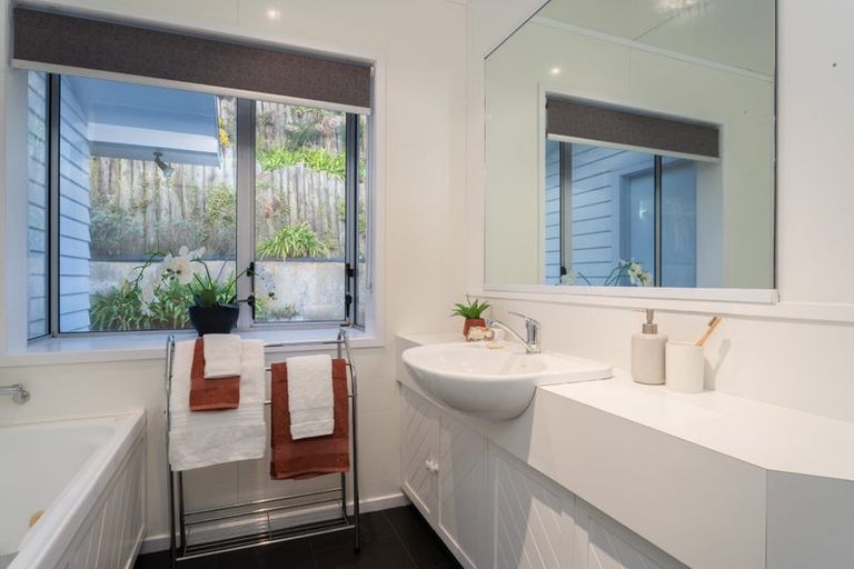 Photo of property in 3 Waterford Drive, Churton Park, Wellington, 6037