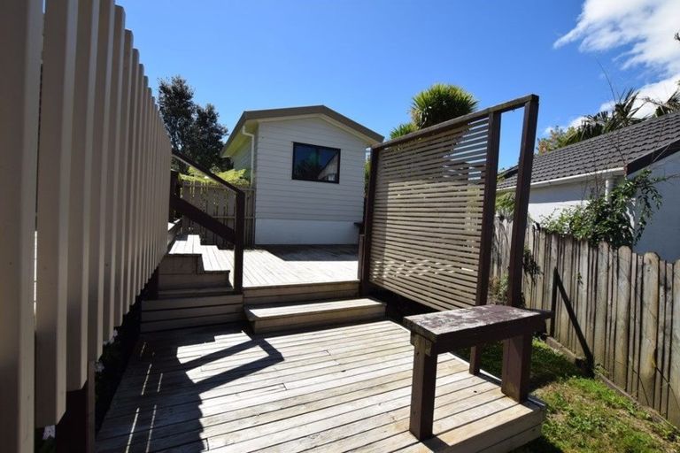 Photo of property in 3 Chardon Place, Henderson, Auckland, 0612