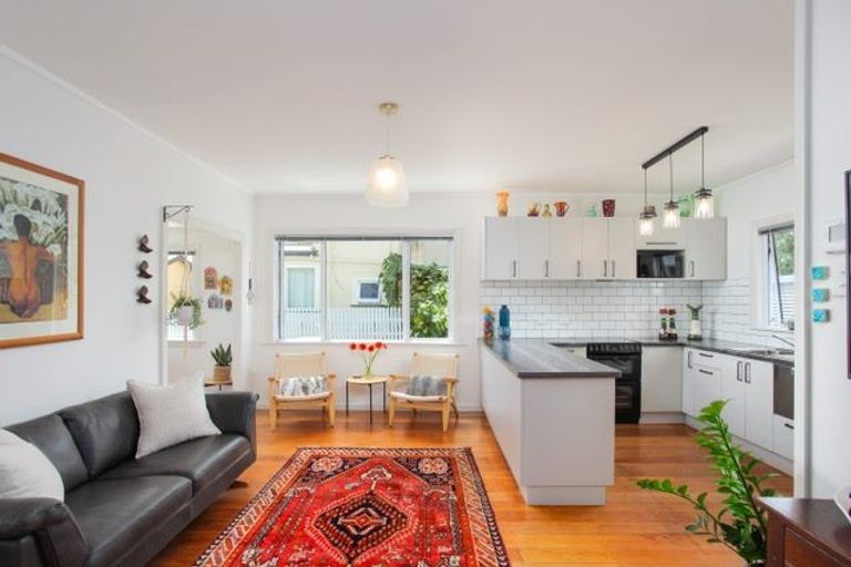Photo of property in 17 Tasman Street, The Wood, Nelson, 7010