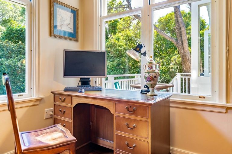 Photo of property in 22 Fitzroy Street, Wadestown, Wellington, 6012