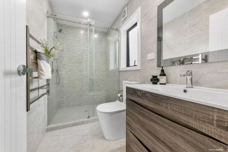 Photo of property in 10b George Street, Mangere East, Auckland, 2024