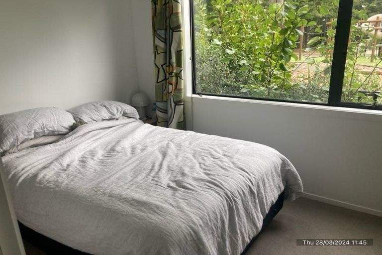 Photo of property in 4f Regent Street, Newtown, Wellington, 6021
