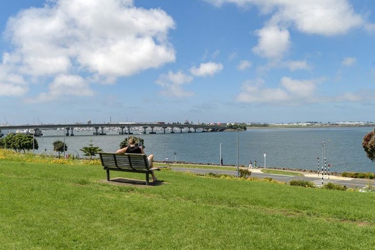 Photo of property in 3/22 Cliff Road, Tauranga, 3110