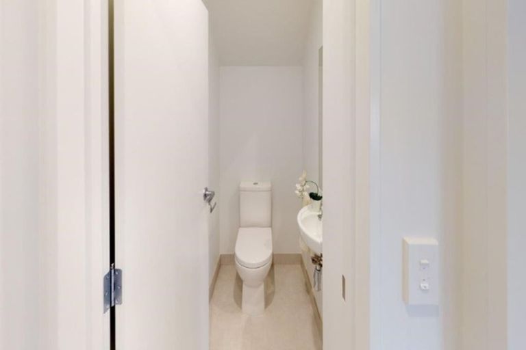 Photo of property in 3a Waituarua Drive, Takanini, 2112