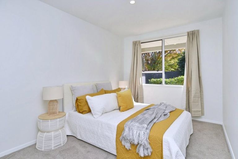 Photo of property in 2/21 Wyatt Place, Russley, Christchurch, 8042