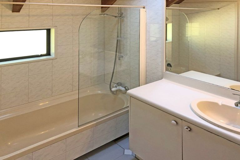 Photo of property in 120a Hallenstein Street, Queenstown, 9300