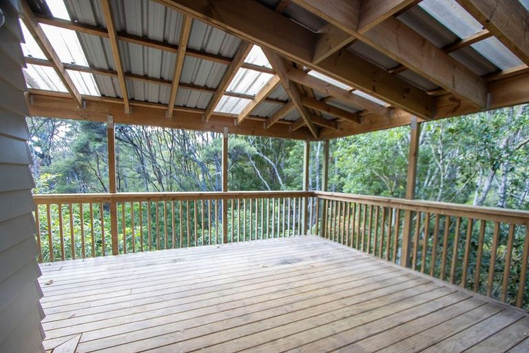 Photo of property in 293 Paremoremo Road, Paremoremo, Auckland, 0632