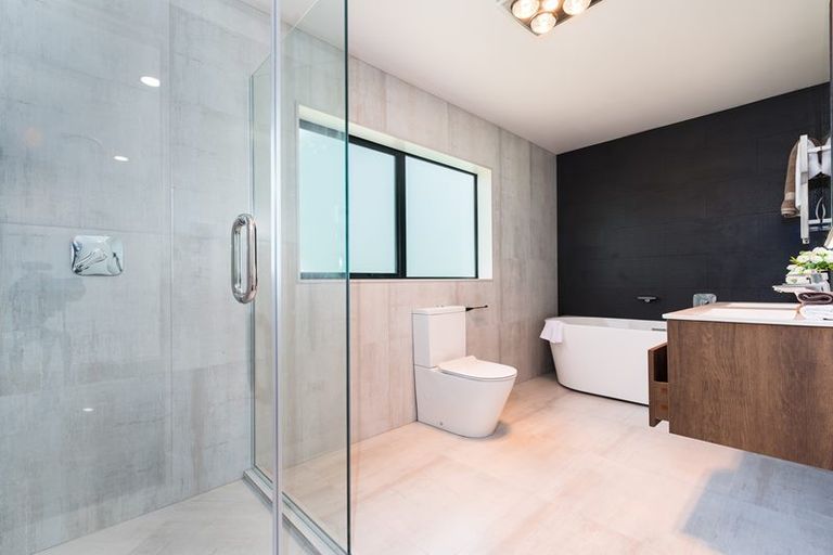 Photo of property in 14 Drover Close, Flat Bush, Auckland, 2019
