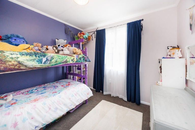 Photo of property in 30 Sutherland Crescent, Westbrook, Palmerston North, 4412